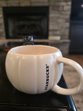 New Release Starbucks White Pumpkin Mug with Black Cat-NWT